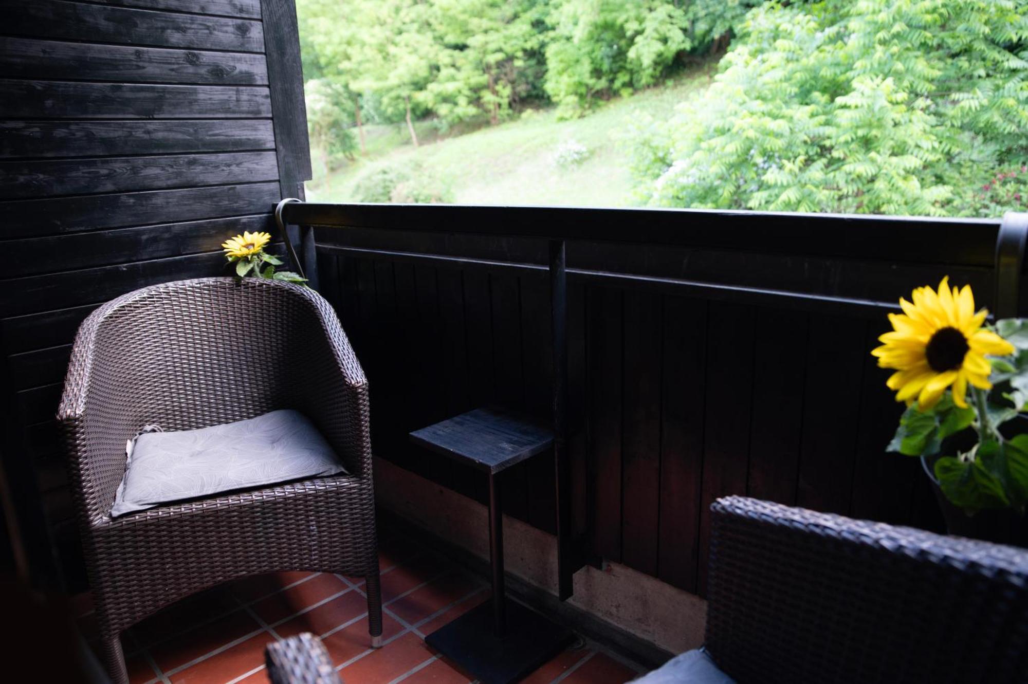 Tony'S Place Under The Castle Ljubljana Bagian luar foto